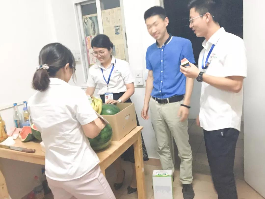 炎炎夏日 清涼更顯溫暖 靖邦領(lǐng)導(dǎo)慰問員工！